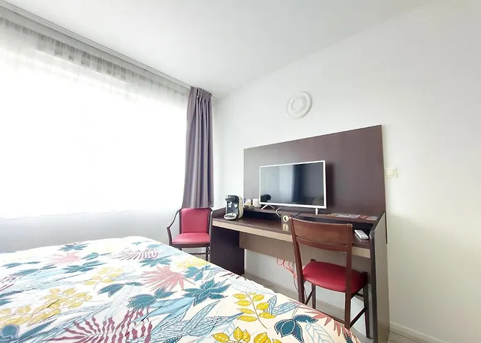 Apartment Meuble Avec Parking Idealement Place *